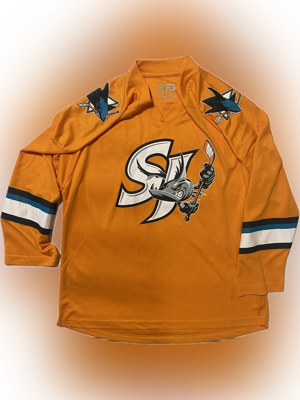 San José Sharks Hockey Jersey with Shark Crest